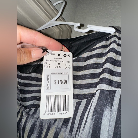 Black striped jumpsuit - Picture 5 of 5